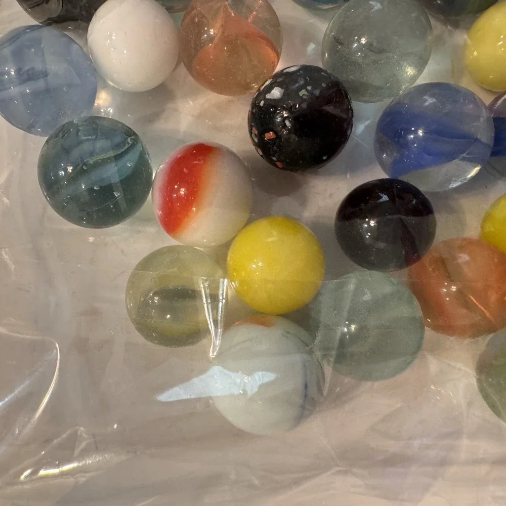 ESTATE Find lot‎ of vintage Marbles Banana Cats Eye Blizzard Helmets More 0026